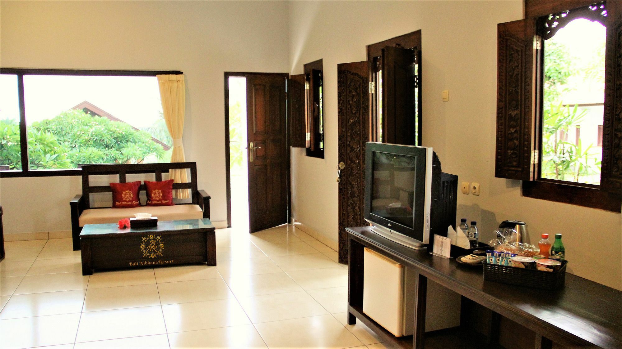 Bali Nibbana Resort Umeanyar Exterior photo